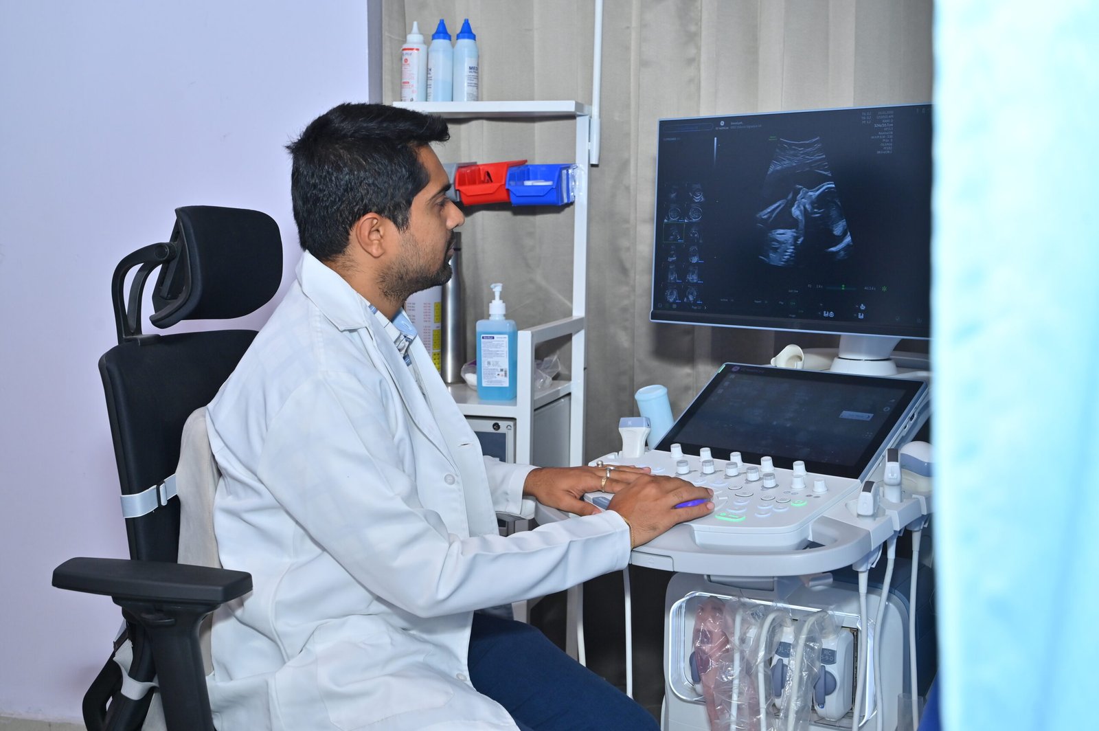 Ayus Kirana Scanz - centre & doctor