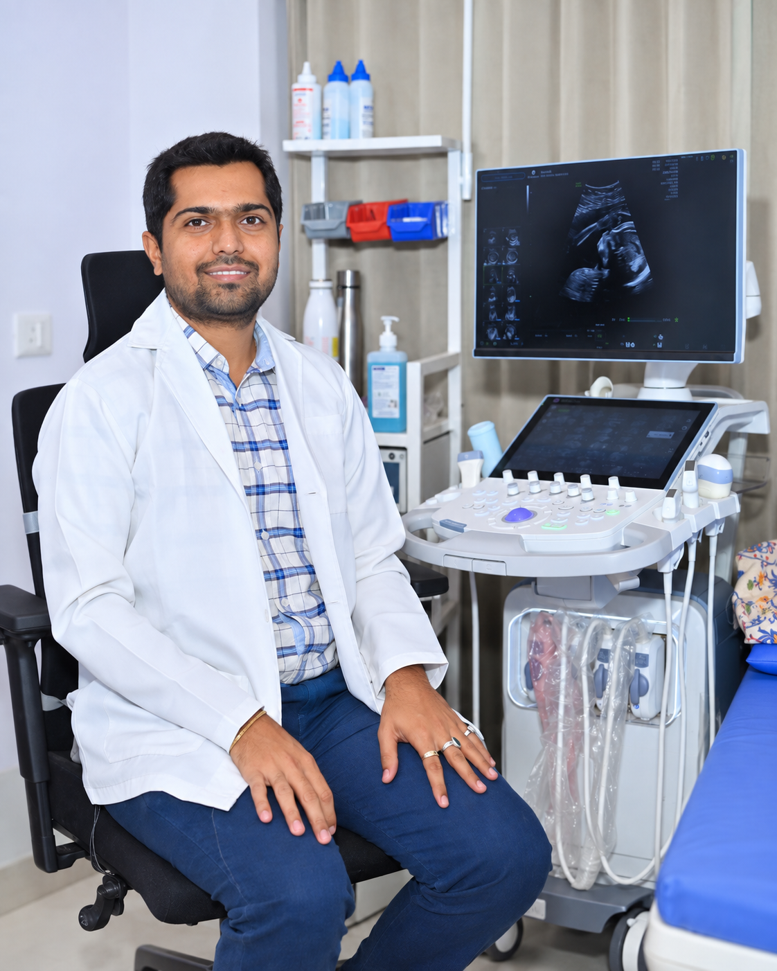 Dr. Vivek S Jirankali, Consultant Radiologist at Ayus Kirana Scanz, Sindhanur